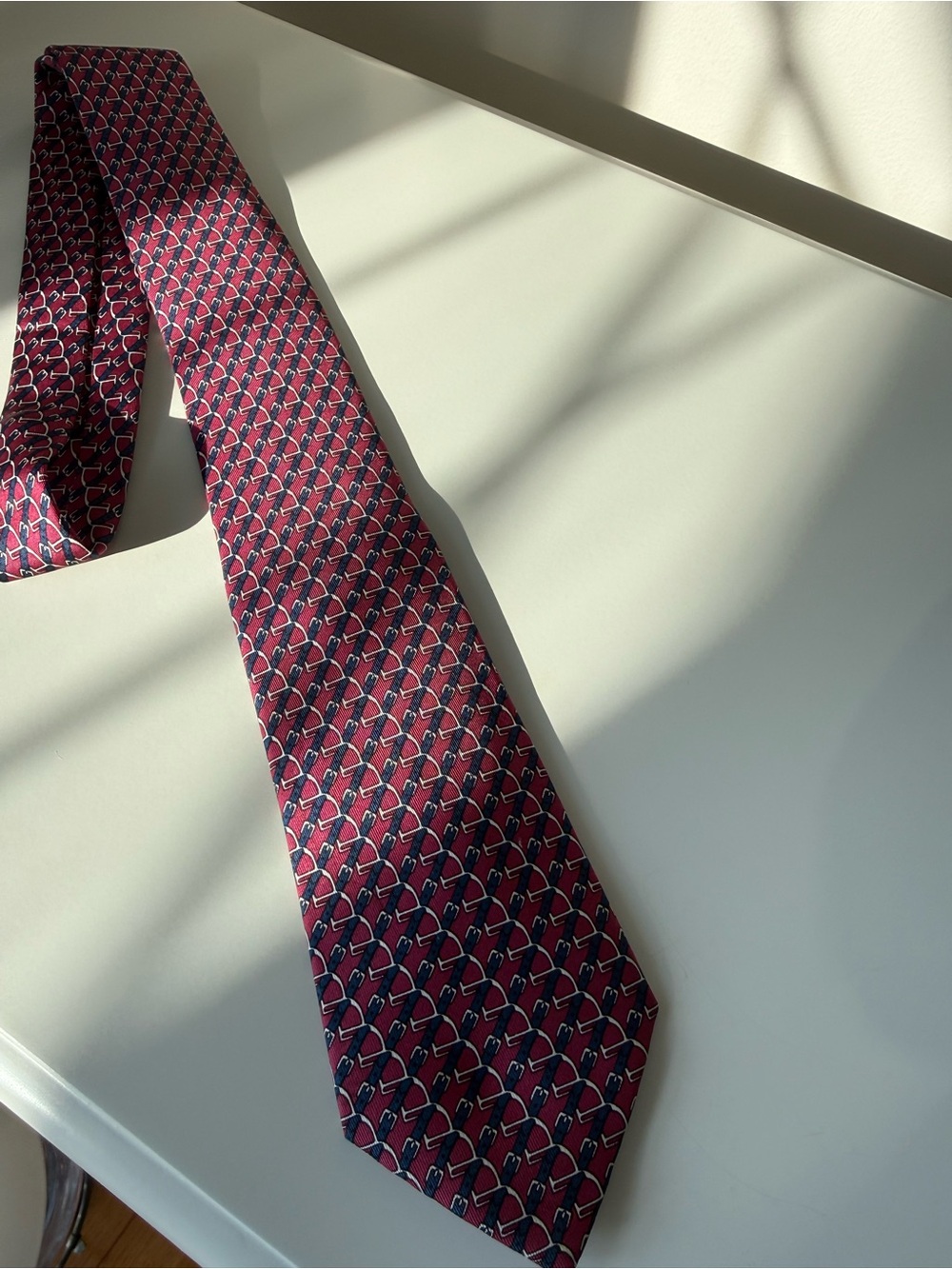 Vintage Hermès Paris 100% Silk Equestrian Tie 7020 TA | Mauve Red 3.5"